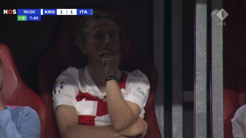 Biến tấu cùng EURO: Khúc tráng ca tiễn biệt Chiến Thần - Ảnh 1. Biến tấu cùng EURO: Khúc tráng ca tiễn biệt Chiến Thần - Ảnh 1.