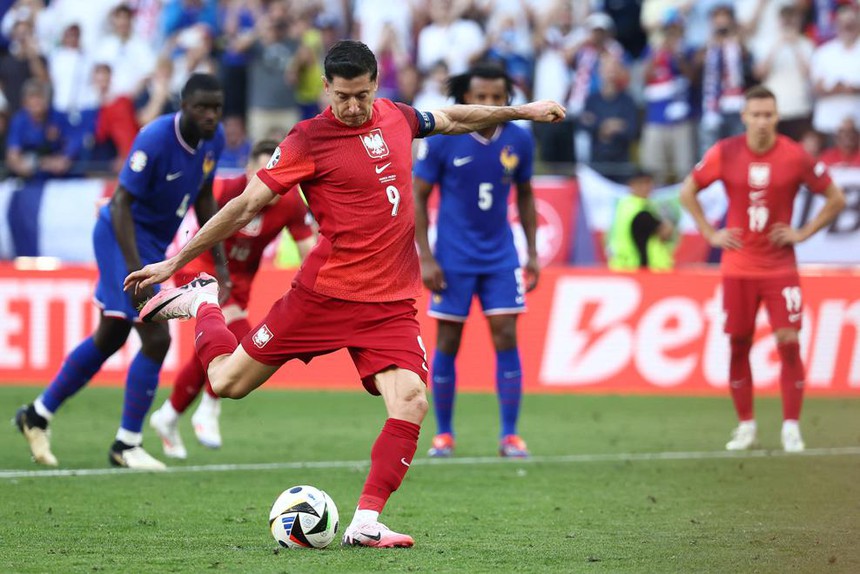 TRỰC TIẾP bóng đá Pháp vs Ba Lan (Link VTV2, TV360): Lewandowski gỡ hòa - Ảnh 3. TRỰC TIẾP bóng đá Pháp vs Ba Lan (Link VTV2, TV360): Lewandowski gỡ hòa - Ảnh 3.