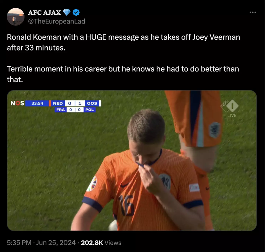 HLV Hà Lan nói học trò 'đau đớn' khi bị rút rời sân, nhưng không thể làm khác  - Ảnh 1.