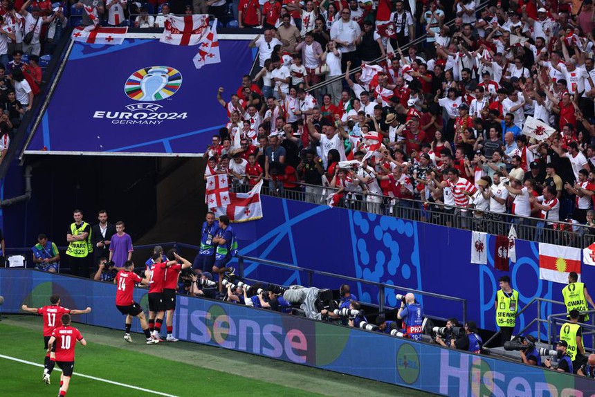 TRỰC TIẾP bóng đá Georgia vs Bồ Đào Nha (VTV2, TV360): Kvaratskhelia gây sốc - Ảnh 4.