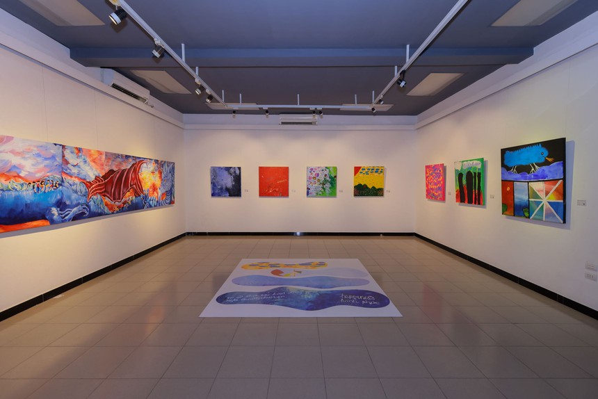 Triển lãm "I love Yêu": Nghe tiếng "yêu" từ những mảnh đời trẻ thơ - Ảnh 4.