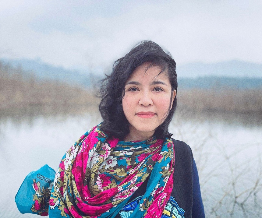 Ca sĩ Huyền Trang bất ngờ ra MV nhạc trữ tình đúng ngày sinh nhật - Ảnh 4. Ca sĩ Huyền Trang bất ngờ ra MV nhạc trữ tình đúng ngày sinh nhật - Ảnh 4.