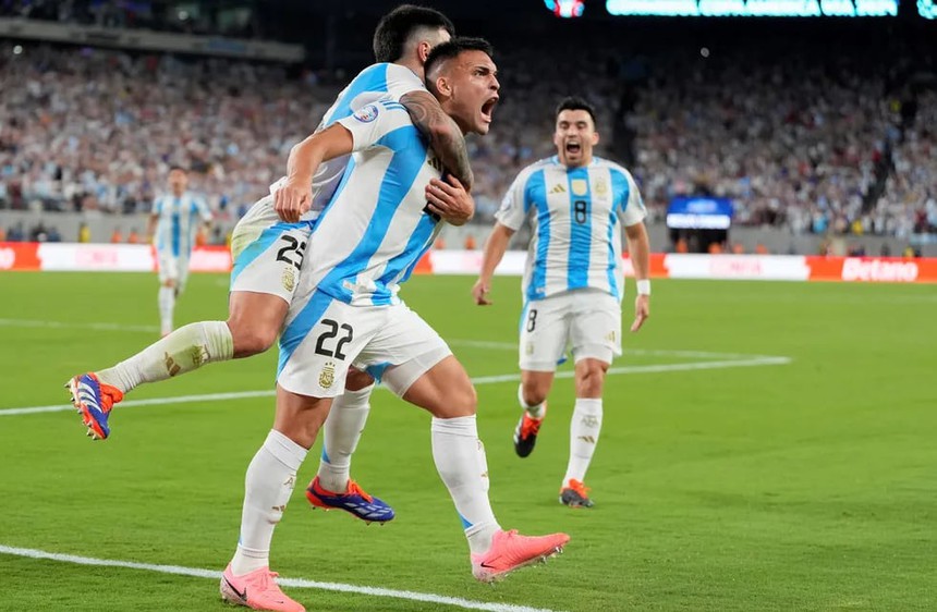 Lautaro Martinez hóa 'người hùng' giúp Argentina thắng nhọc nhằn trước Chile - Ảnh 2. Lautaro Martinez hóa 'người hùng' giúp Argentina thắng nhọc nhằn trước Chile - Ảnh 2.