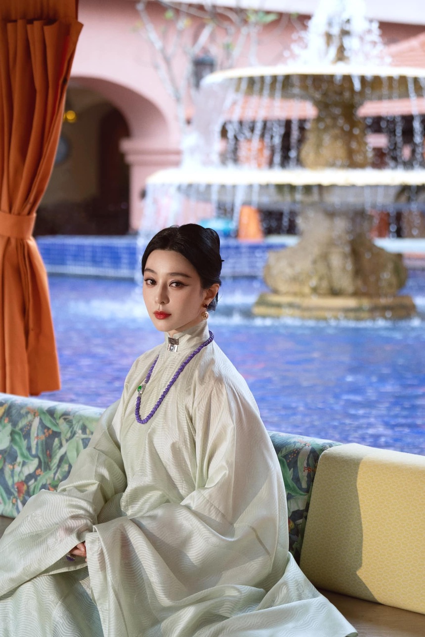 Những nếp nhăn của Phạm Băng Băng gây chú ý tại Tuần lễ thời trang Paris - Ảnh 7.