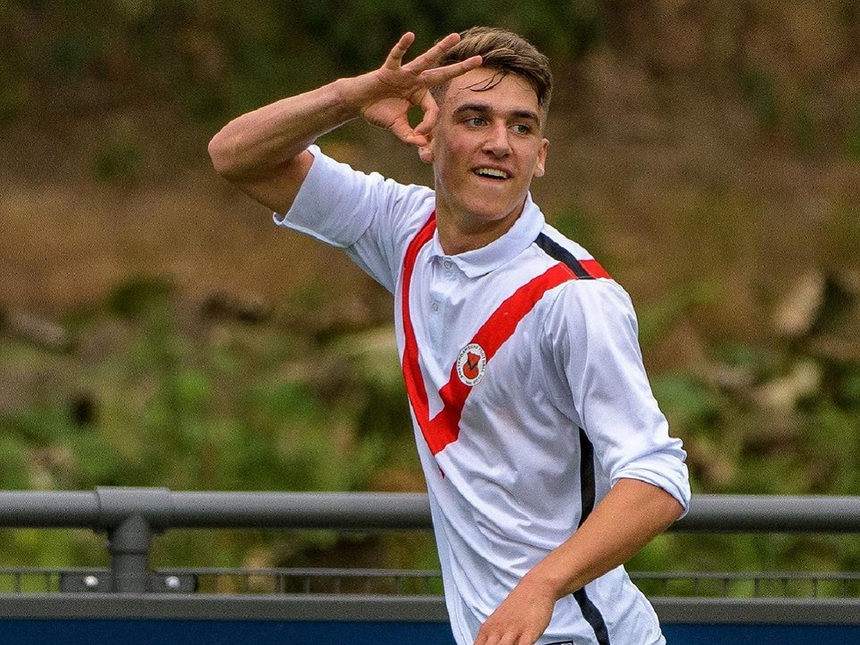 Indonesia chuẩn bị nhập tịch 'máy săn bàn' cao gần 2 mét, quyết tâm vô địch AFF Cup - Ảnh 1.