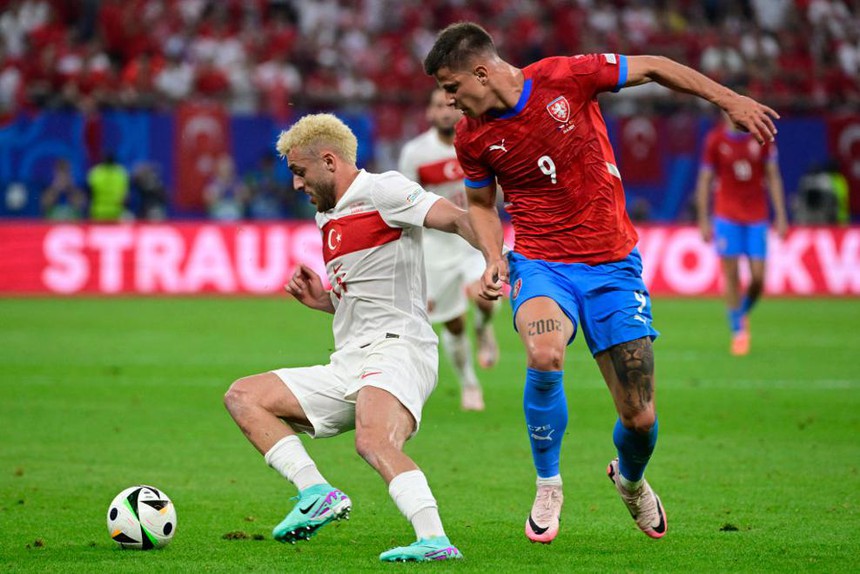 TRỰC TIẾP bóng đá Georgia vs Bồ Đào Nha (2-0), CH Séc vs Thổ Nhĩ Kỳ (1-2): Cú sốc lớn nhất EURO - Ảnh 11.