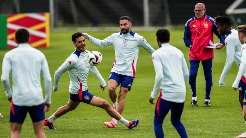 Tin nóng EURO 27/6: Người hùng Georgia tuyên bố lấy cảm hứng từ Ronaldo để tạo nên lịch sử - Ảnh 3.