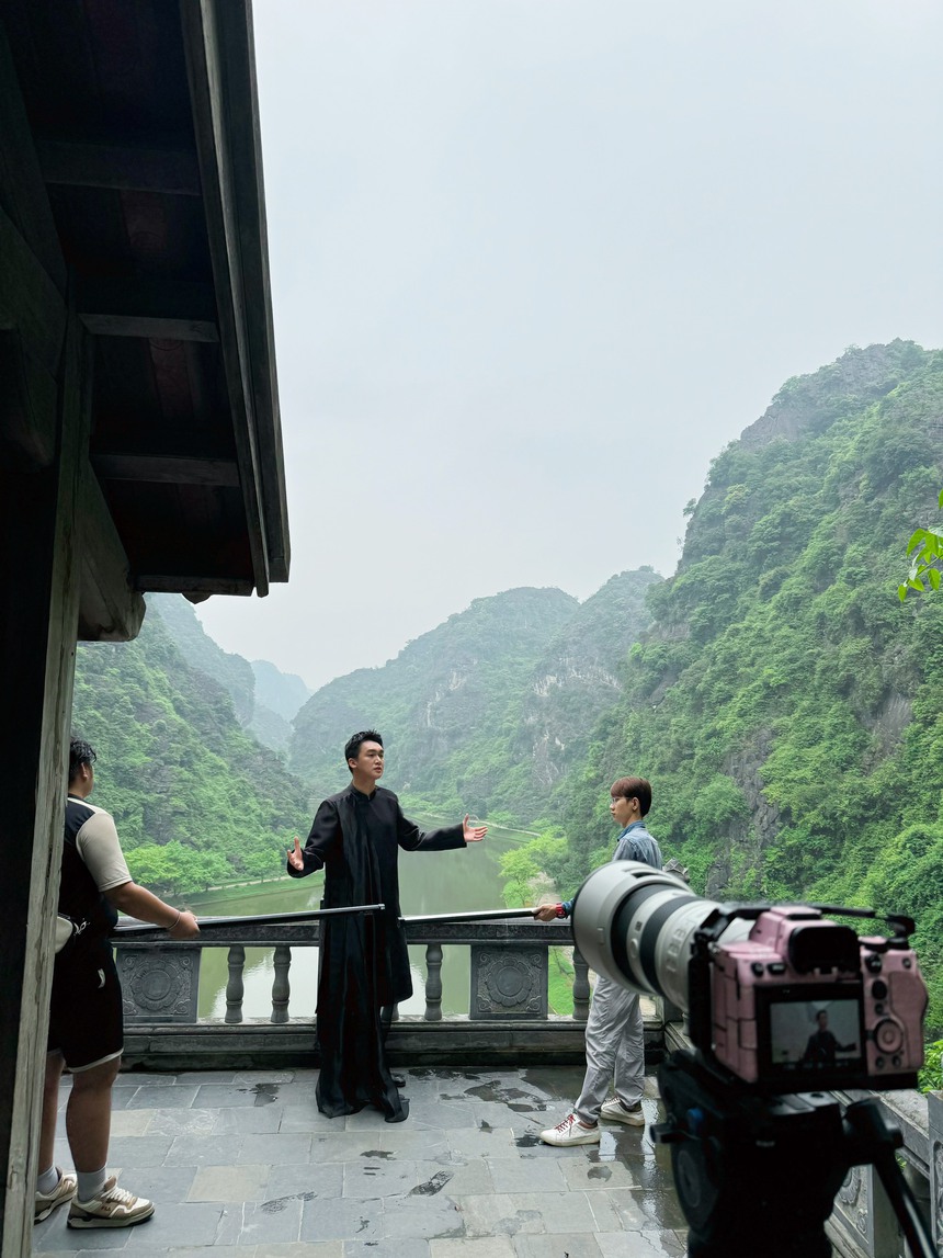 MV "Con Rồng cháu Tiên" của ca sĩ Hùng Min đạt triệu view sau 1 tháng "lên sóng" - Ảnh 3.