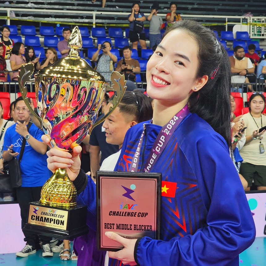 Trần Thị Thanh Thúy nói tiếng Anh như gió, Lê Thanh Thúy 'bắn' tiếng Trung cực trôi, ĐT bóng chuyền nữ Việt Nam gửi lời chào đến giải quốc tế - Ảnh 2. Trần Thị Thanh Thúy