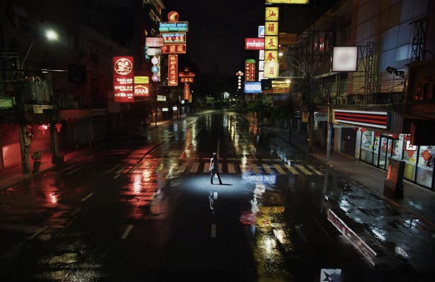 Lisa Blackpink cho thấy mức độ chịu chơi trong MV mới - Ảnh 4.