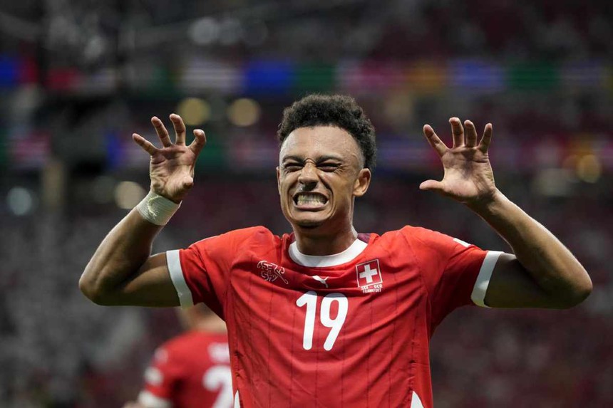 Tin chuyển nhượng 27/6: MU đàm phán 'bom tấn' tỏa sáng ở EURO 2024 - Ảnh 1.