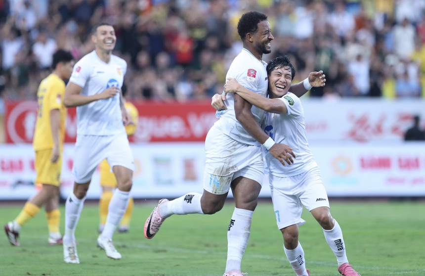 Vô địch, rồi sao nữa thành Nam? - Ảnh 1.