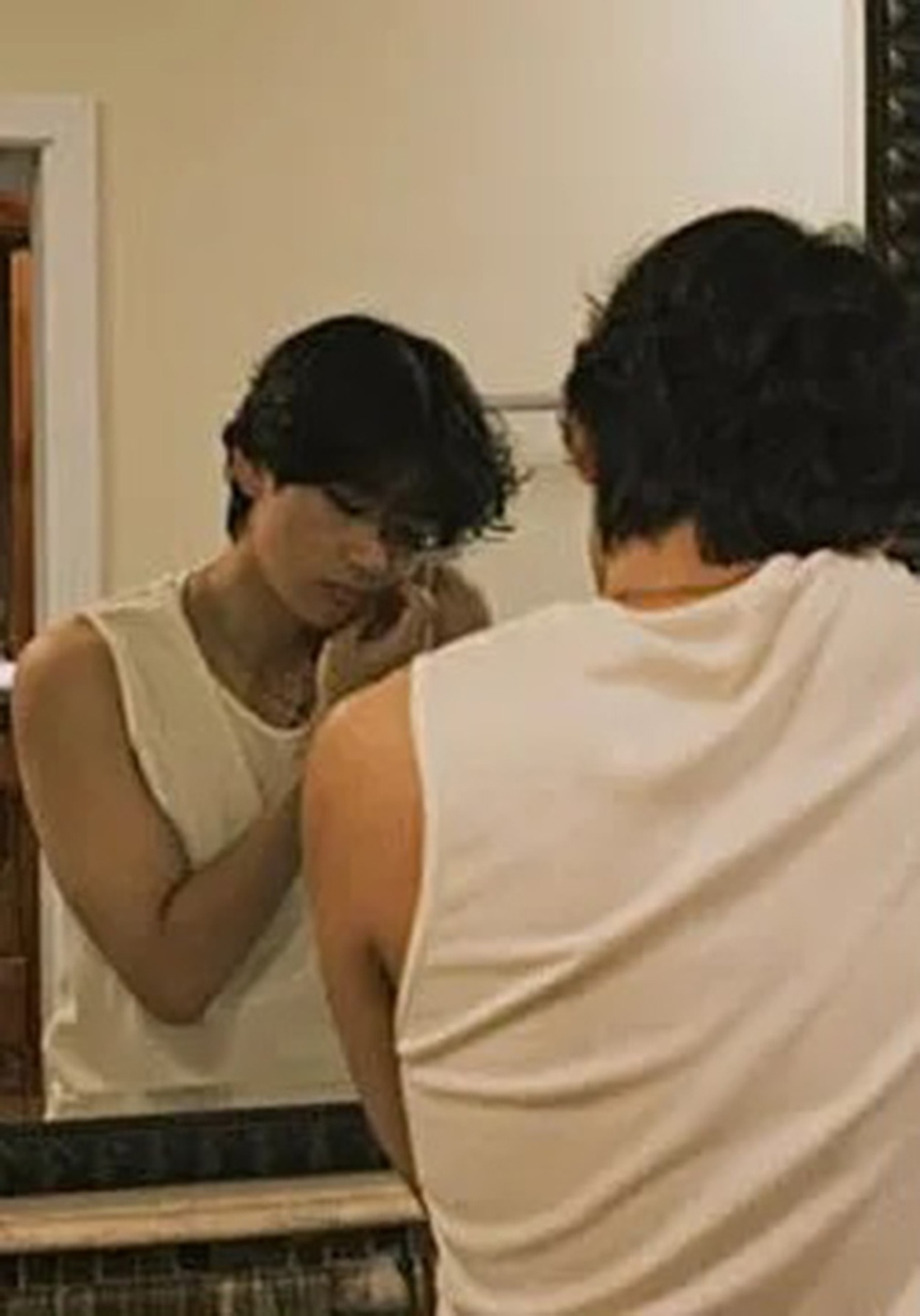 V BTS "đốn tim" fan với loạt ảnh hot trong Photobook "TYPE 1"   - Ảnh 7.