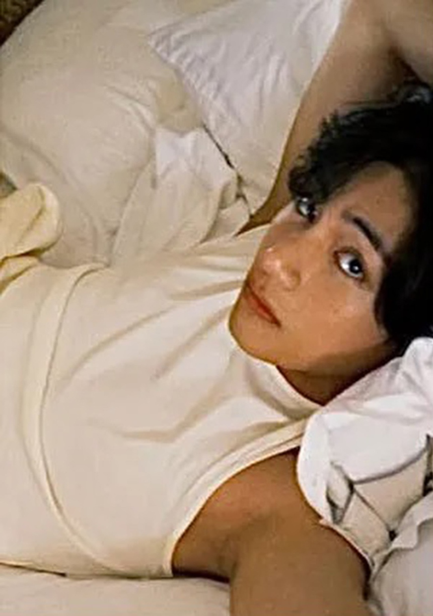 V BTS "đốn tim" fan với loạt ảnh hot trong Photobook "TYPE 1"   - Ảnh 5.