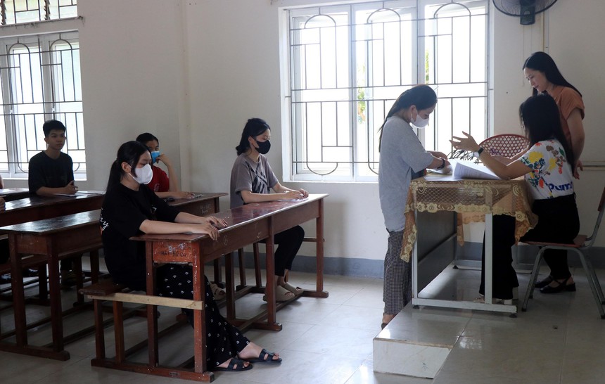 Thi tốt nghiệp THPT 2024: Cả nước có 7 thí sinh vi phạm quy chế ở buổi thi đầu tiên - Ảnh 1.