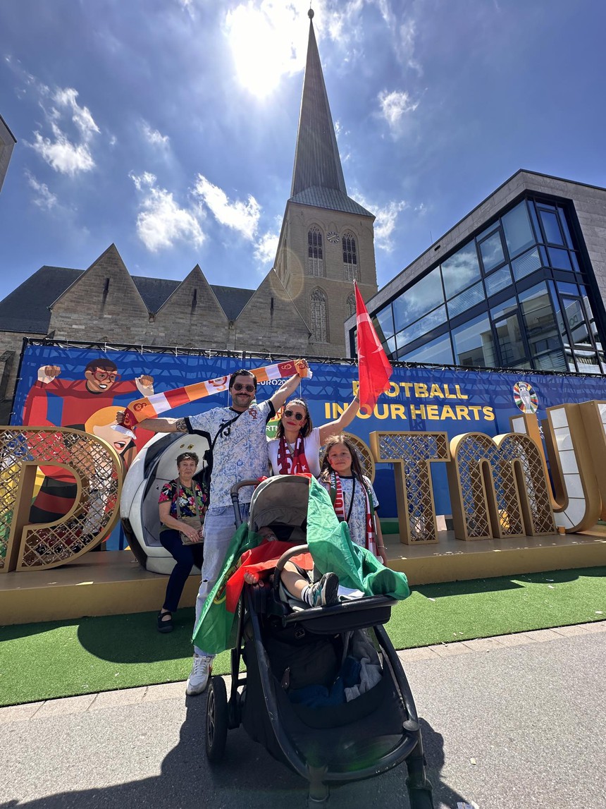 Sắc màu CĐV EURO 2024 - Ảnh 8.