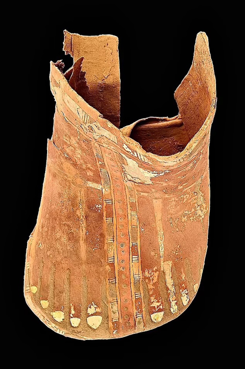 'Thành phố của người chết' ẩn giấu hơn 300 ngôi mộ chứa xác ướp gia đình được phát hiện ở Ai Cập - Ảnh 7.