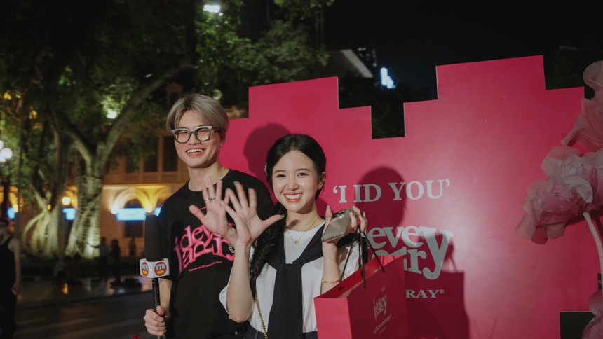 Brand thời trang IDEVERRAY tạo ra xu hướng tỏ tình mới “I ID YOU” cho giới trẻ - Ảnh 1. Brand thời trang IDEVERRAY tạo ra xu hướng tỏ tình mới “I ID YOU” cho giới trẻ - Ảnh 1.