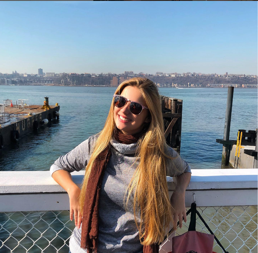 Bạn gái sao Brazil gây sốt ở Copa America 2024 bởi vẻ đẹp tựa nữ thần - Ảnh 9.