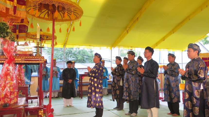 Nghi lễ truyền thống và nhân văn của người dân Cố đô Huế - Ảnh 3. Nghi lễ truyền thống và nhân văn của người dân Cố đô Huế - Ảnh 3.