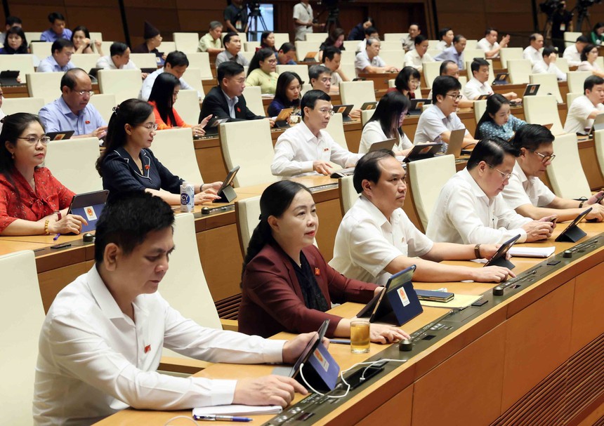 Kỳ họp thứ 7, Quốc hội khóa XV: Quốc hội thông qua Luật sửa đổi, bổ sung một số điều của Luật Cảnh vệ - Ảnh 1.