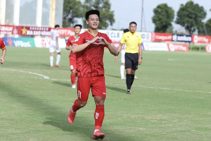 Sao trẻ U23 Việt Nam tỏa sáng, PVF-CAND cận kề giấc mơ thăng hạng V-League - Ảnh 1. Sao trẻ U23 Việt Nam tỏa sáng, PVF-CAND cận kề giấc mơ thăng hạng V-League - Ảnh 1.