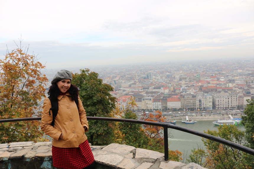 Nhà biên kịch Đặng Thanh Bình: 'Vầng trăng là duy nhất, là tình mẹ' - Ảnh 2.