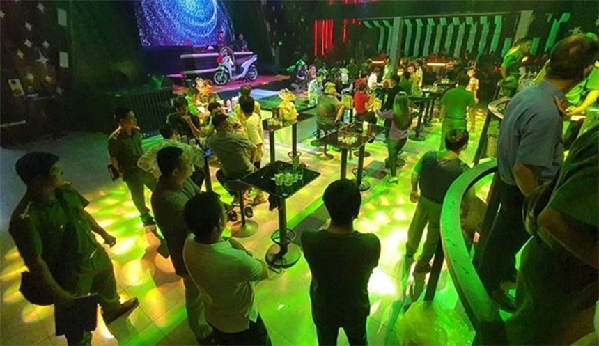 Phát hiện 28 người dương tính với chất ma túy trong một quán bar - Ảnh 1.