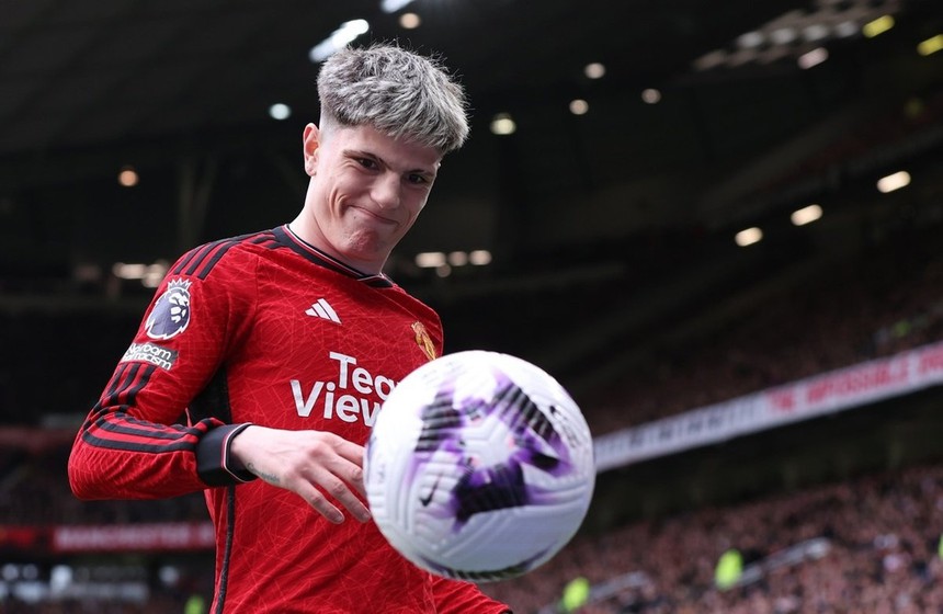 Tin nóng thể thao tối 4/6: HLV Kim Sang Sik chốt 'ban cán sự' của đội tuyển Việt Nam - Ảnh 3.