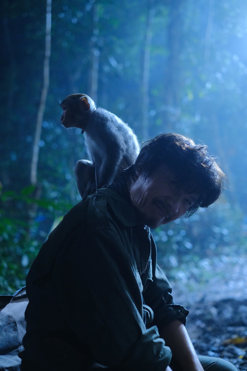 NSƯT Công Ninh kể giây phút đối mặt "tử thần" trong phim "Móng vuốt" - Ảnh 1. NSƯT Công Ninh kể giây phút đối mặt "tử thần" trong phim "Móng vuốt" - Ảnh 1.