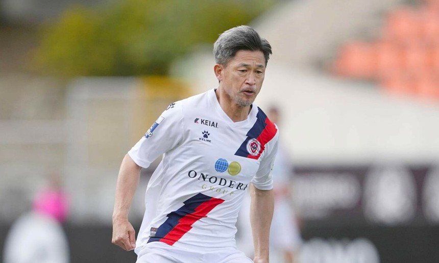 Thống kê 'giật mình' về lão tướng Nhật Bản, đá bóng từ khi Messi chưa ra đời, giờ vẫn chưa có dấu hiệu giải nghệ - Ảnh 2. Thống kê 'giật mình' về lão tướng Nhật Bản, đá bóng từ khi Messi chưa ra đời, giờ vẫn chưa có dấu hiệu giải nghệ - Ảnh 2.