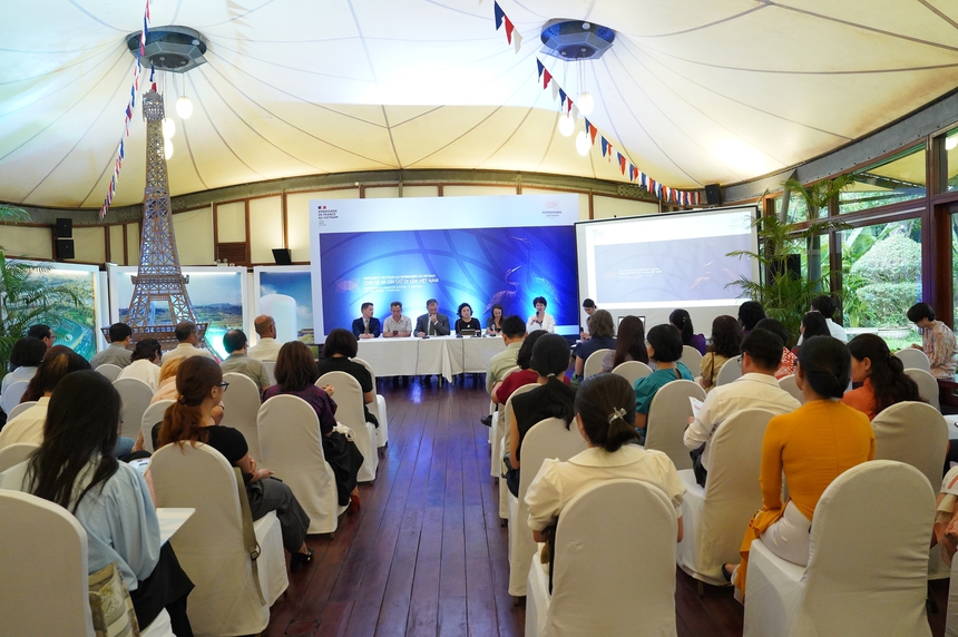 Đại sứ Pháp Olivier Brochet: 'Di sản kiến trúc Hà Nội rất hiếm có trên thế giới' - Ảnh 4.