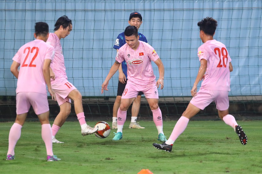 Sự việc-Ý kiến: Quang Hải sẽ “thăng hoa” dưới thời HLV Kim Sang Sik? - Ảnh 1.