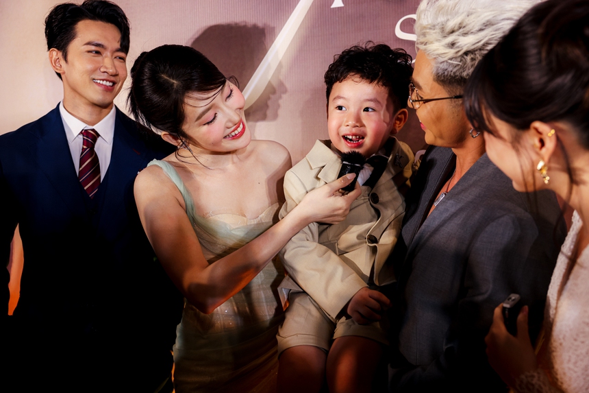 Thúy Ngân lên tiếng khi bị so sánh với nữ diễn viên nổi tiếng xứ Hàn Hwang Jung Eum - Ảnh 9. Thúy Ngân lên tiếng khi bị so sánh với nữ diễn viên nổi tiếng xứ Hàn Hwang Jung Eum - Ảnh 9.