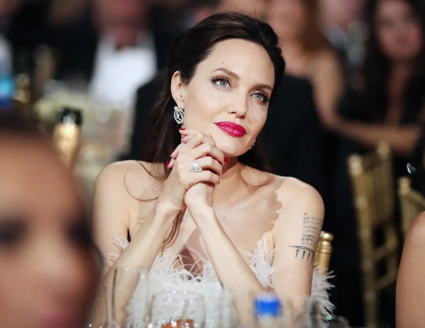 Angelina Jolie tổ chức tiệc sinh nhật lần thứ 49 "yên tĩnh" tại nhà với các con - Ảnh 1.