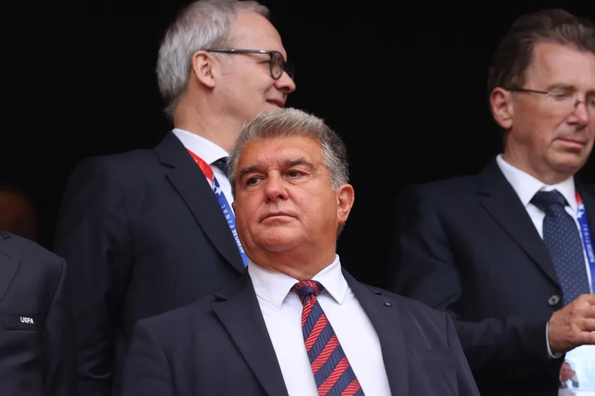 Tin chuyển nhượng 5/6: Hôm nay, MU sẽ sa thải Ten Hag? De Bruyne tuyên bố sẵn sàng rời Man City vì tiền - Ảnh 5.