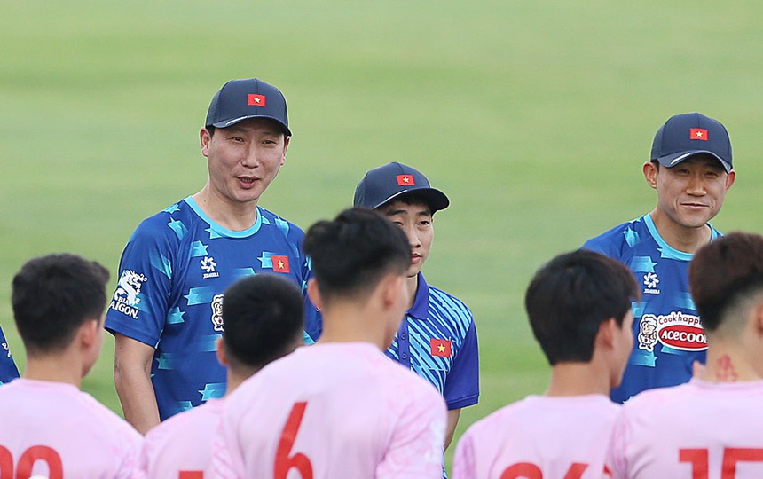 Nhận định bóng đá Việt Nam vs Philippines (19h00, 6/6), vòng loại World Cup 2026 - Ảnh 2. Nhận định bóng đá Việt Nam vs Philippines (19h00, 6/6), vòng loại World Cup 2026 - Ảnh 2.