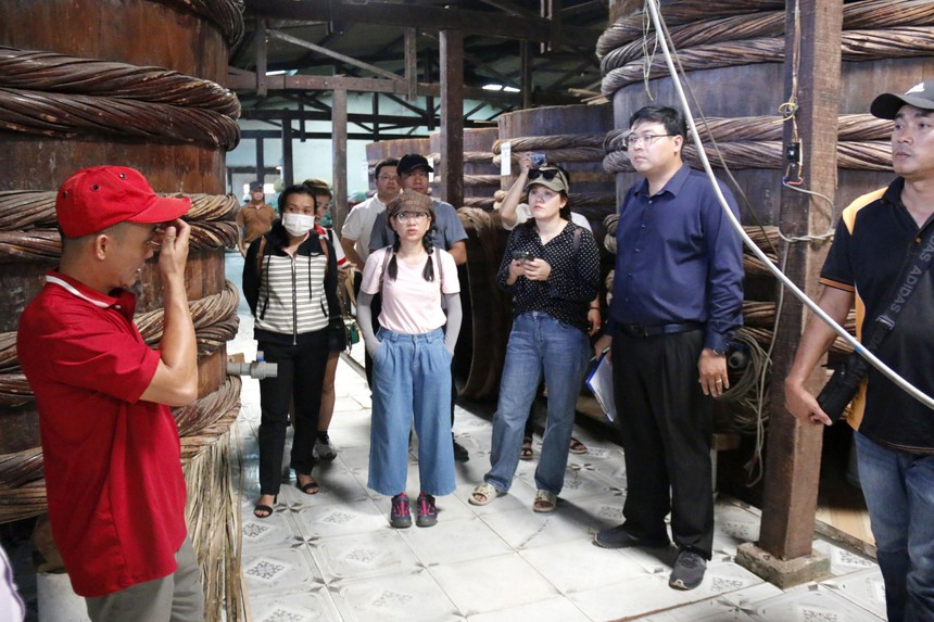 Kỳ họp thứ 7, Quốc hội khóa XV: Để sản phẩm du lịch đêm tránh đơn điệu và thành công hơn - Ảnh 3.