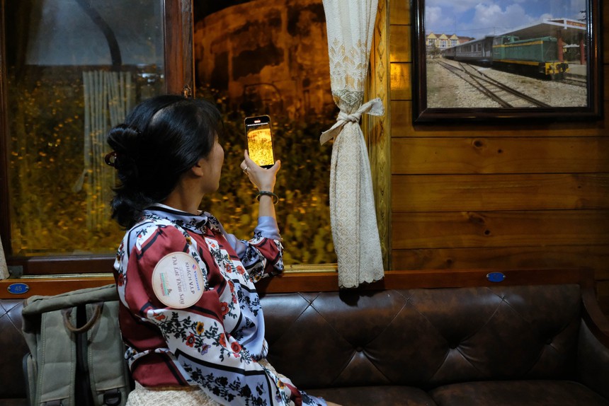 Du lịch Việt Nam: Ra mắt sản phẩm du lịch 'Đà Lạt đêm say' trên tuyến đường sắt cổ - Ảnh 4.