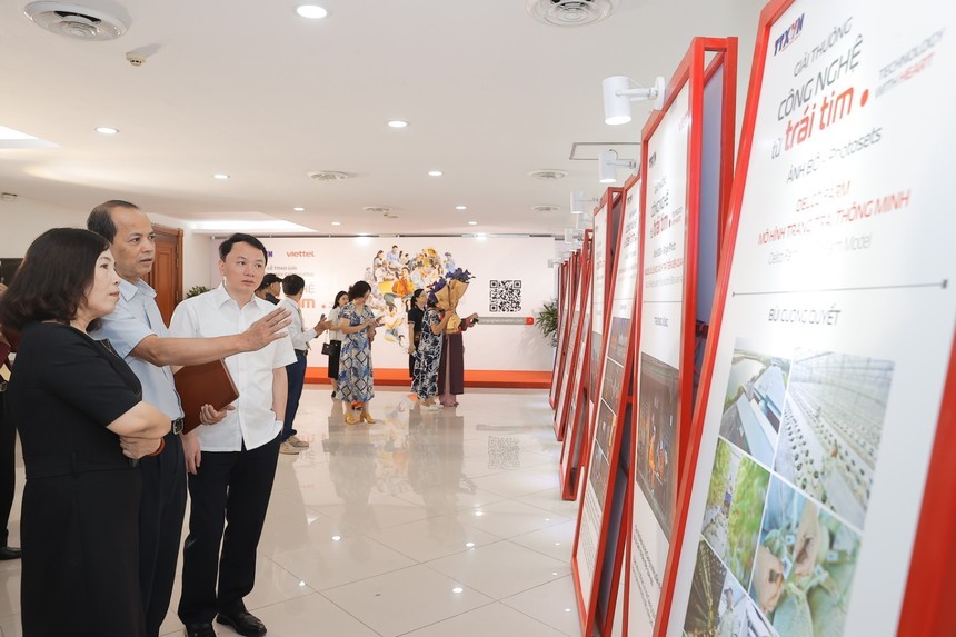 Lễ trao giải và trưng bày Giải thưởng 'Công nghệ từ trái tim' - Ảnh 7. Lễ trao giải và trưng bày Giải thưởng 'Công nghệ từ trái tim' - Ảnh 7.