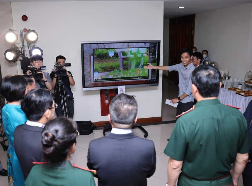 Lễ trao giải và trưng bày Giải thưởng 'Công nghệ từ trái tim' - Ảnh 6. Lễ trao giải và trưng bày Giải thưởng 'Công nghệ từ trái tim' - Ảnh 6.