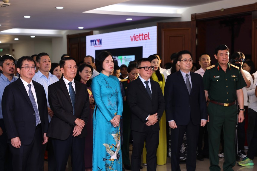 Lễ trao giải và trưng bày Giải thưởng 'Công nghệ từ trái tim' - Ảnh 2. Lễ trao giải và trưng bày Giải thưởng 'Công nghệ từ trái tim' - Ảnh 2.