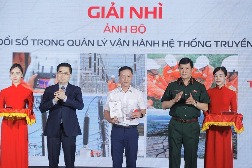 Lễ trao giải và trưng bày Giải thưởng 'Công nghệ từ trái tim' - Ảnh 10. Lễ trao giải và trưng bày Giải thưởng 'Công nghệ từ trái tim' - Ảnh 10.
