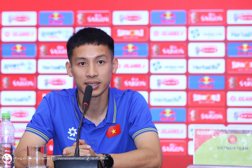 CẬP NHẬT Việt Nam vs Philippines (VL World Cup 2026): Hùng Dũng tiết lộ phong cách chơi của HLV Kim Sang Sik - Ảnh 2.