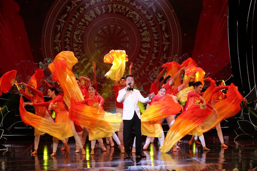 Dấu ấn chương trình nghệ thuật "Việt Nam - Khát vọng vươn xa" - Ảnh 5.