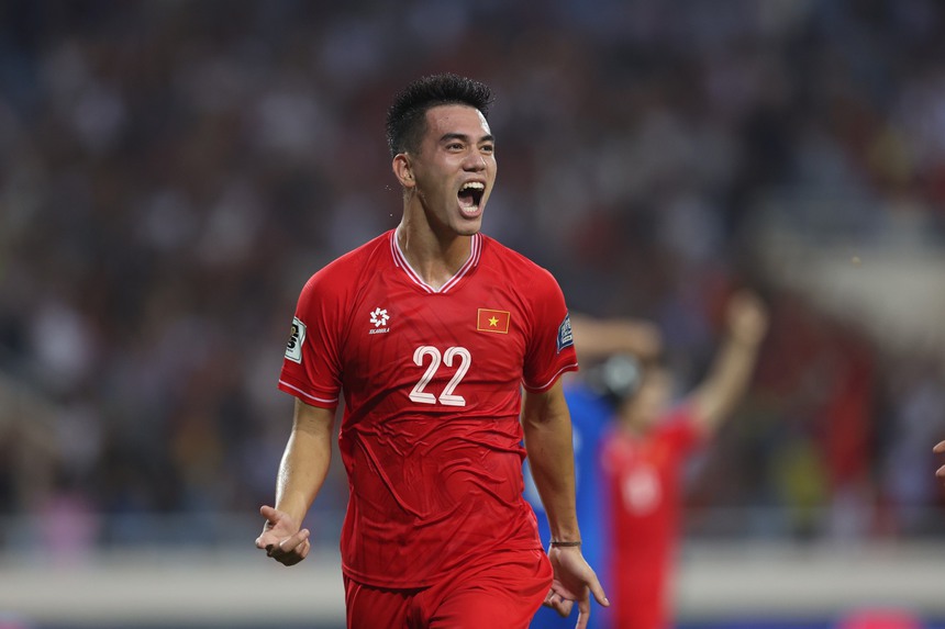 Tiến Linh lập cú đúp trong chiến thắng 3-2 của tuyển Việt Nam trước Philippines sau hơn 1 năm không ghi bàn cho ĐTQG. Ảnh: Hoàng Linh