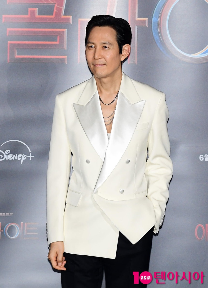 Lee Jung Jae trở thành bậc thầy Jedi châu Á đầu tiên trong "The Acolyte" của Star Wars - Ảnh 1.