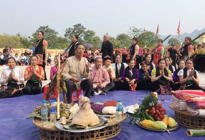  Giữ gìn, bảo tồn, phát huy giá trị của Lễ hội cầu mưa - Ảnh 1.