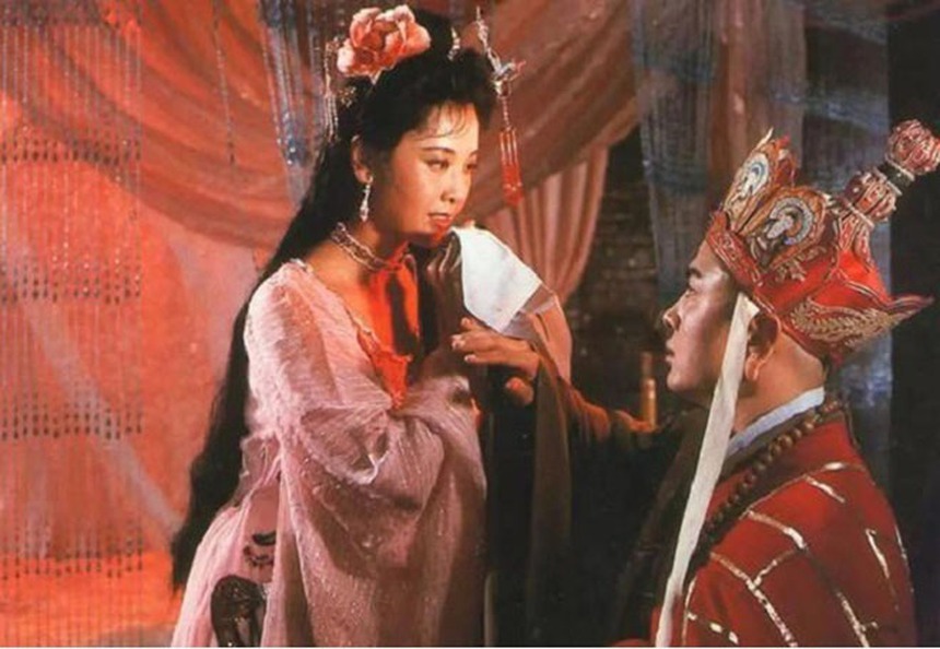 "Tây du ký 1986": Cải biên bất ngờ của đạo diễn khiến Đường Tăng gần gũi và đời thực hơn - Ảnh 4.