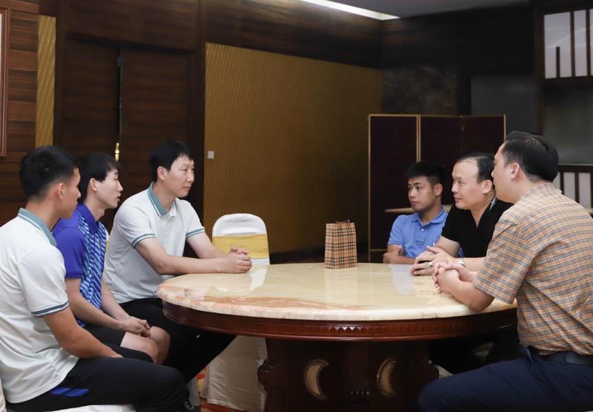 Đội bóng của HLV Park Hang Seo trao thưởng lớn cho ĐT Việt Nam - Ảnh 2. Đội bóng của HLV Park Hang Seo trao thưởng lớn cho ĐT Việt Nam - Ảnh 2.